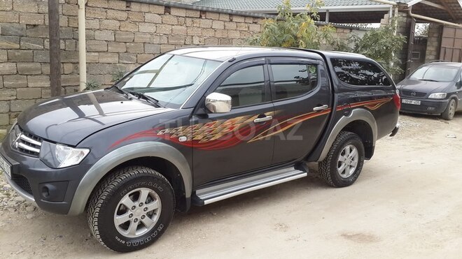 Mitsubishi L200 2011, 151,200 km - 0.3 l - Bakı