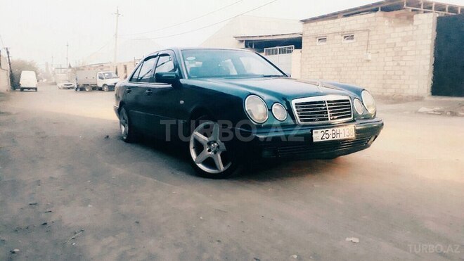 Mercedes E 230 1996, 330,000 km - 0.2 l - Gəncə