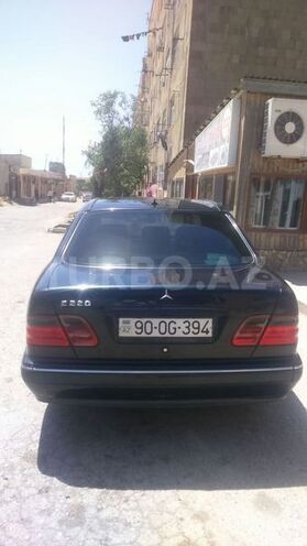 Mercedes E 200 2001, 310,000 km - 2.0 l - Bakı