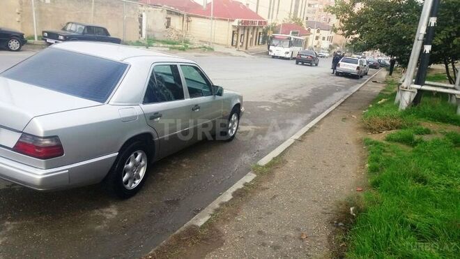 Mercedes C 220 1991, 280,000 km - 2.2 l - Bakı