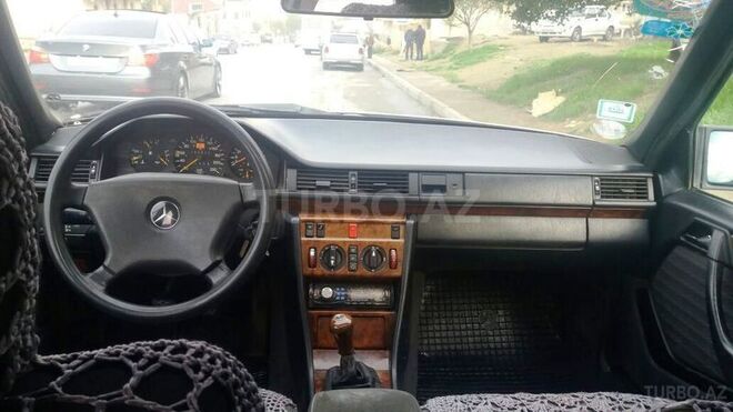 Mercedes C 220 1991, 280,000 km - 2.2 l - Bakı