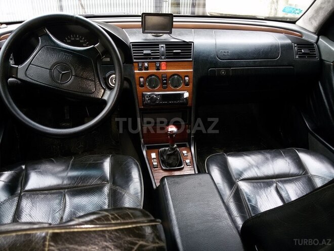 Mercedes C 180 1994, 300,000 km - 0.2 l - Balakən