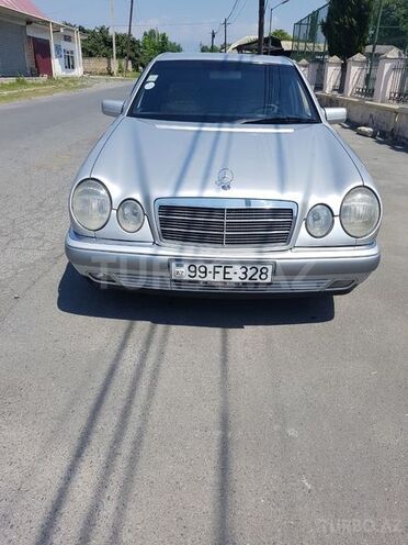 Mercedes E 240 1998, 298,000 km - 0.2 l - Zaqatala