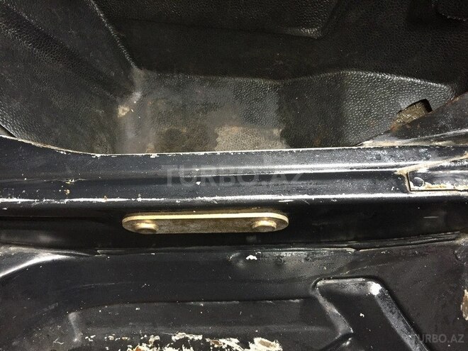 Mercedes E 180 1991, 301,000 km - 1.8 l - Bakı