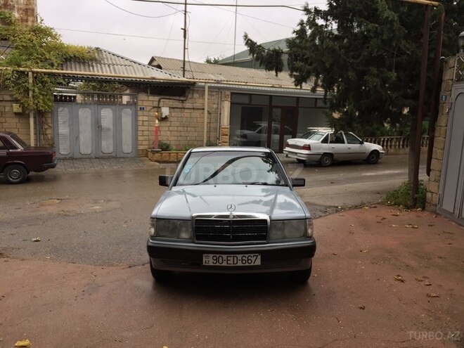 Mercedes E 180 1991, 301,000 km - 1.8 l - Bakı