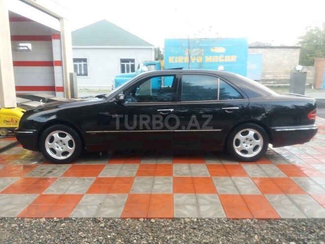 Mercedes E 240 2002, 223,123 km - 2.6 l - Bərdə