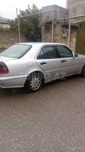 Mercedes C 280 1999, 300,000 km - 2.8 l - Bakı
