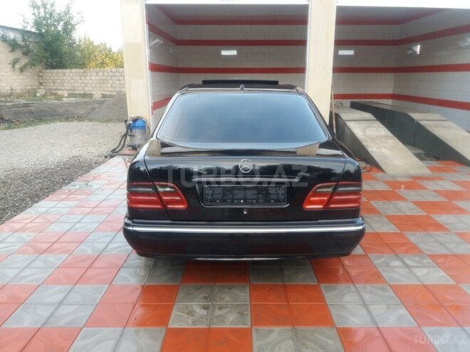 Mercedes E 240 2002, 223,123 km - 2.6 l - Bərdə