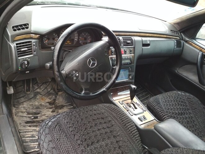 Mercedes E 270 2001, 340,000 km - 2.7 л - Bakı