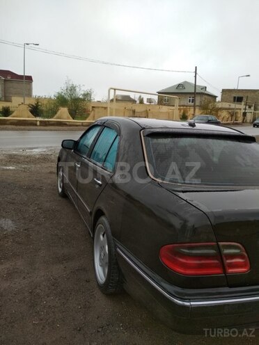 Mercedes E 270 2001, 340,000 km - 2.7 л - Bakı