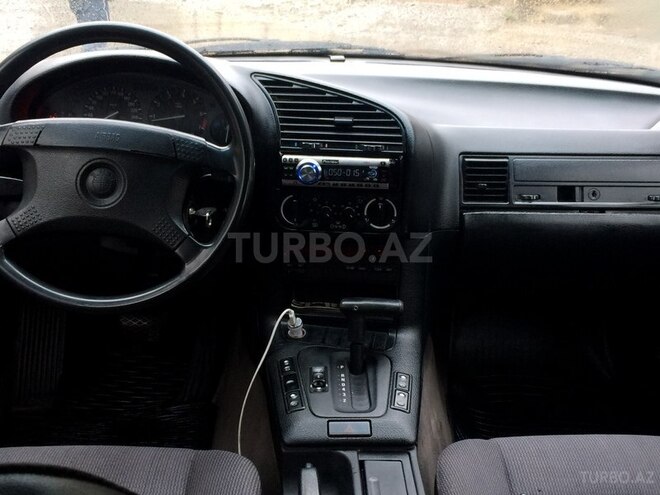 BMW 320 1993, 176,550 km - 2.0 l - Bakı