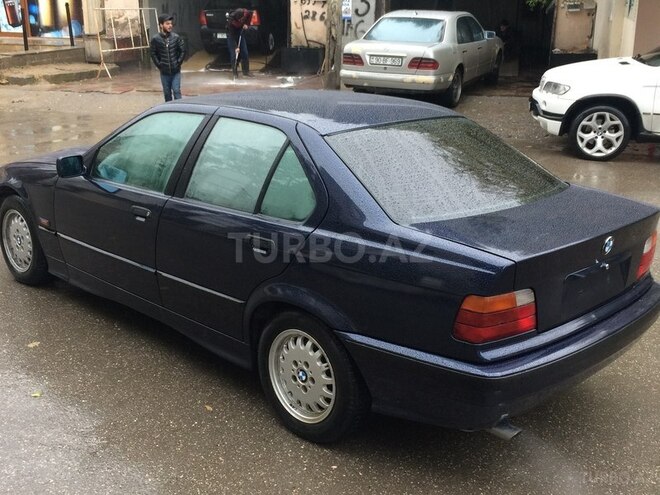 BMW 320 1993, 176,550 km - 2.0 l - Bakı