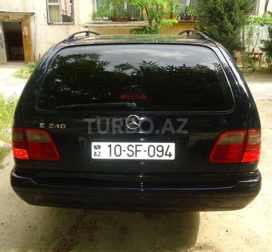 Mercedes E 240 1997, 210,000 km - 2.4 l - Bakı