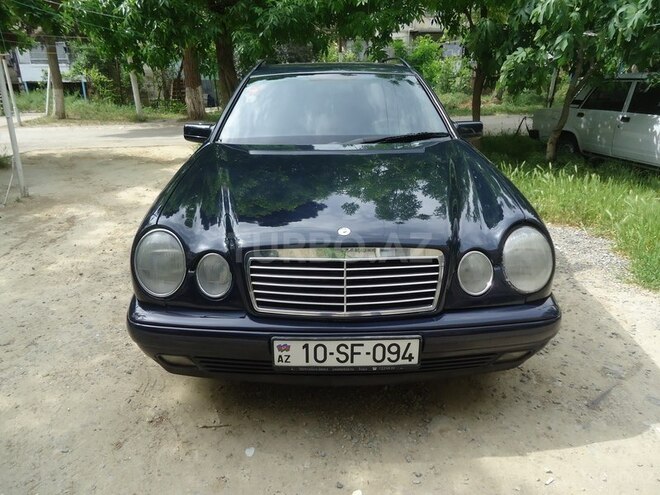 Mercedes E 240 1997, 210,000 km - 2.4 l - Bakı