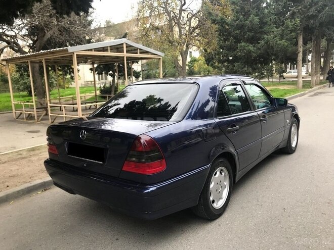 Mercedes C 180 1999, 200,000 km - 1.8 l - Bakı