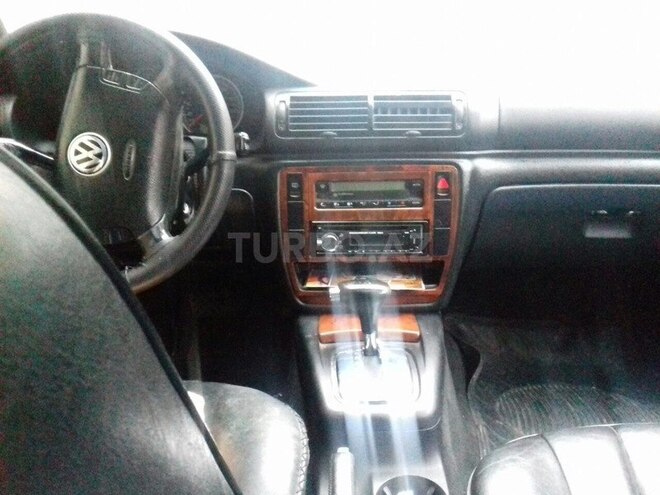 Volkswagen Passat 2001, 240,600 km - 1.8 l - Bakı