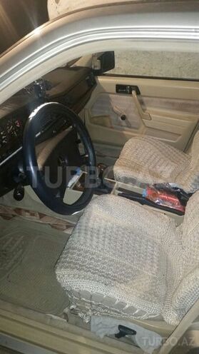 Mercedes 190 1990, 457,865 km - 2.0 l - Lerik