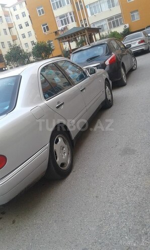 Mercedes E 240 1998, 236,000 km - 2.4 l - Bakı