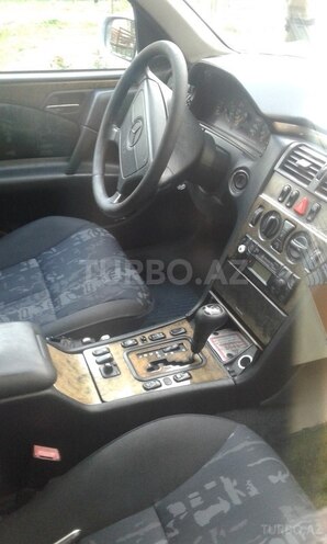Mercedes E 240 1998, 236,000 km - 2.4 l - Bakı