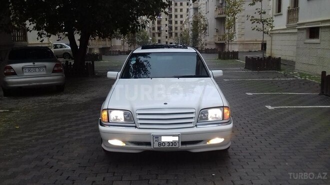 Mercedes C 230 2000, 164,000 km - 2.3 l - Bakı