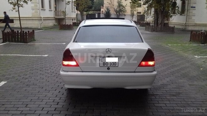 Mercedes C 230 2000, 164,000 km - 2.3 l - Bakı
