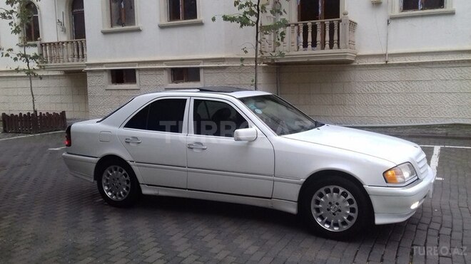 Mercedes C 230 2000, 164,000 km - 2.3 l - Bakı