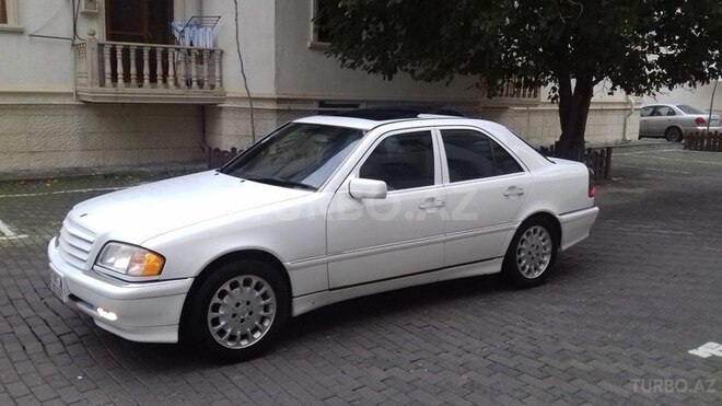 Mercedes C 230 2000, 164,000 km - 2.3 l - Bakı