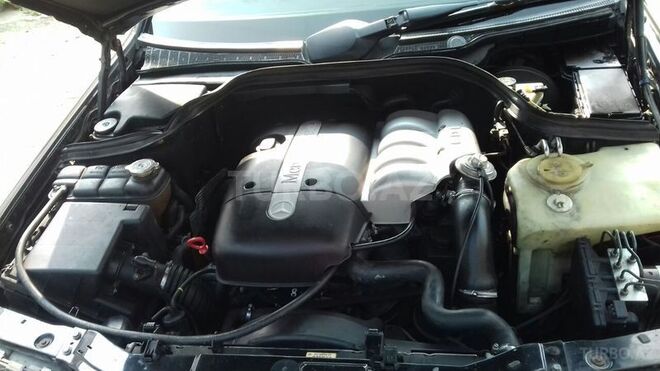 Mercedes C 220 2000, 330,000 km - 2.2 l - Bakı