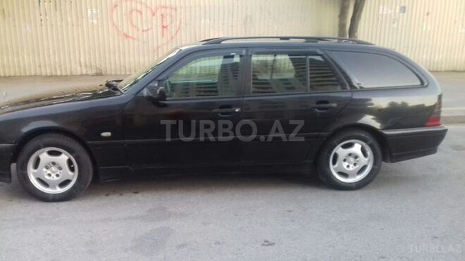 Mercedes C 220 2000, 330,000 km - 2.2 l - Bakı