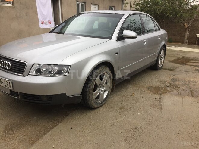 Audi A4 2002, 213,000 km - 2.0 l - Bakı