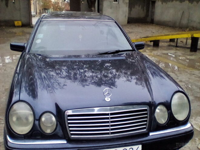 Mercedes E 230 1997, 362,000 km - 0.2 l - Gəncə