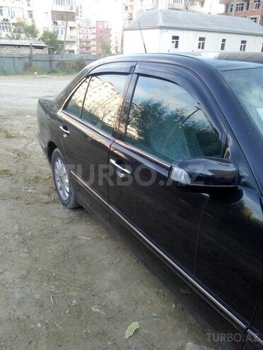Mercedes E 220 2000, 424,733 km - 2.2 l - Bakı