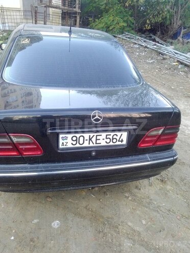Mercedes E 220 2000, 424,733 km - 2.2 l - Bakı