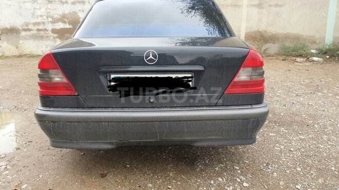 Mercedes C 180 1998, 270,000 km - 0.3 l - Bakı