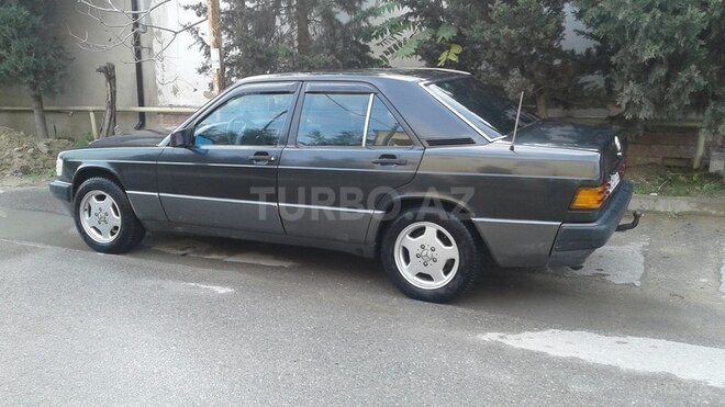 Mercedes 190 1990, 331,000 km - 2.0 л - Bakı