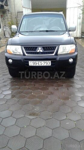 Mitsubishi Pajero 2003, 280,000 km - 3.0 l - Quba