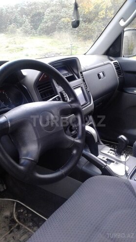 Mitsubishi Pajero 2003, 280,000 km - 3.0 l - Quba