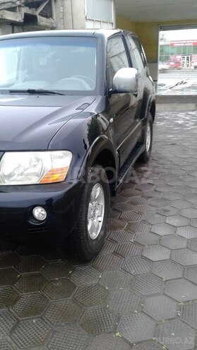 Mitsubishi Pajero 2003, 280,000 km - 3.0 l - Quba