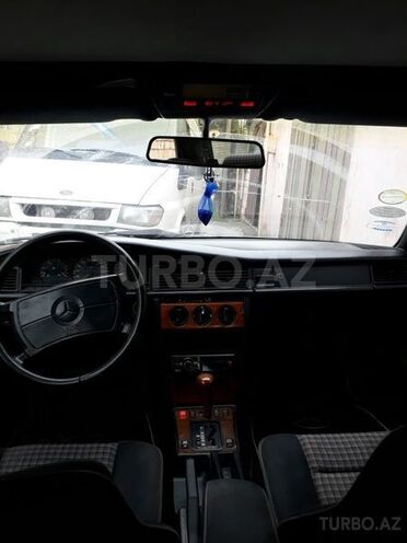 Mercedes 190 1991, 260,000 km - 2.6 л - Bakı