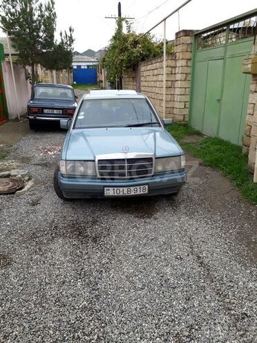 Mercedes 190 1991, 260,000 km - 2.6 л - Bakı