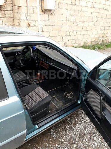 Mercedes 190 1991, 260,000 km - 2.6 л - Bakı