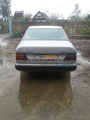 Mercedes E 300 1991, 286,354 km - 0.3 l - Bakı