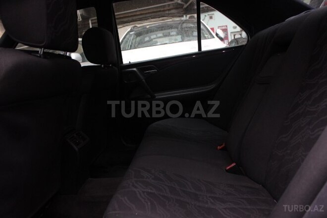 Mercedes E 230 1996, 550,000 km - 2.3 l - Bakı