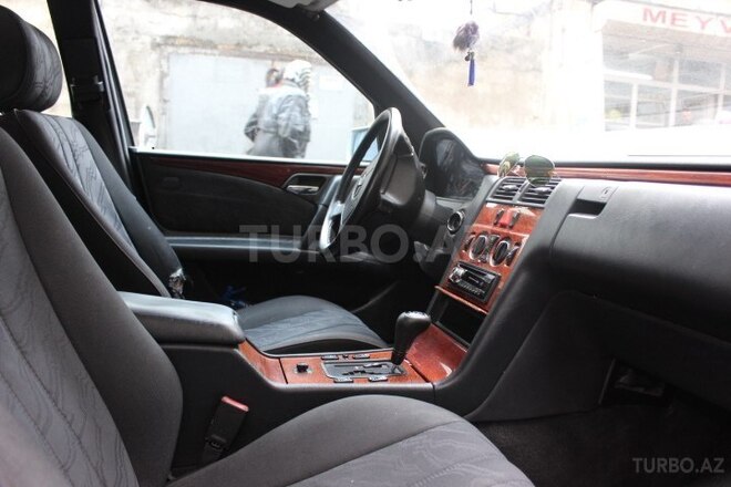 Mercedes E 230 1996, 550,000 km - 2.3 l - Bakı