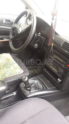 Volkswagen Passat 1998, 300,000 km - 1.8 л - Bakı