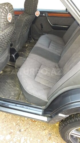 Mercedes  1994, 4,523,958 km - 0.3 l - Naxçıvan