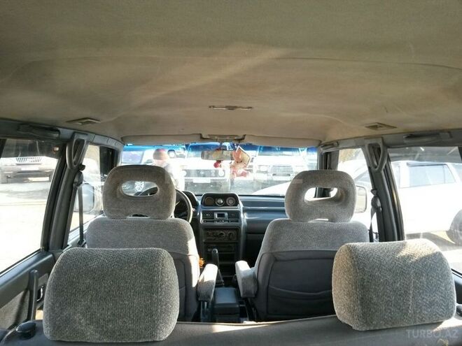 Mitsubishi Pajero 1993, 2,500 km - 0.4 l - Quba