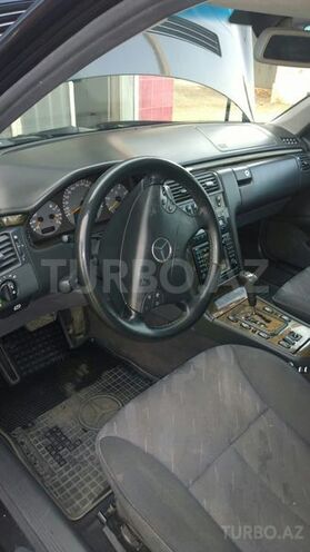 Mercedes E 280 2000, 202,000 km - 2.8 l - Ağcabədi