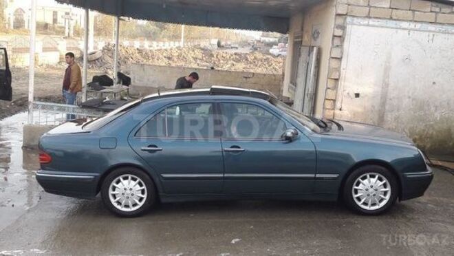 Mercedes E 280 2000, 202,000 km - 2.8 l - Ağcabədi