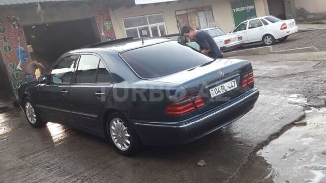 Mercedes E 280 2000, 202,000 km - 2.8 l - Ağcabədi